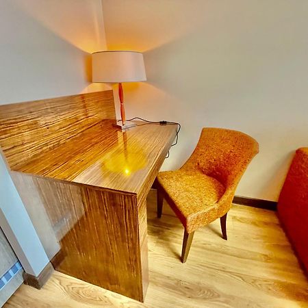 Royal Studio Apartment With A Perfect View - Yamaluxe Boekarest Buitenkant foto