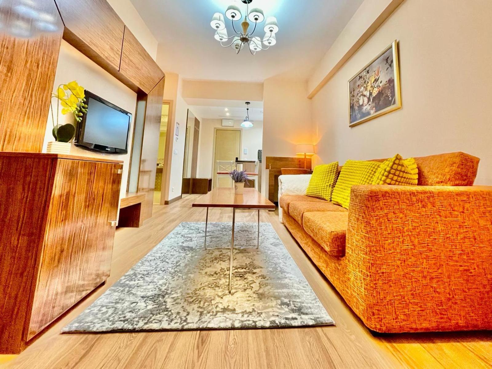 Royal Studio Apartment With A Perfect View - Yamaluxe Boekarest Buitenkant foto