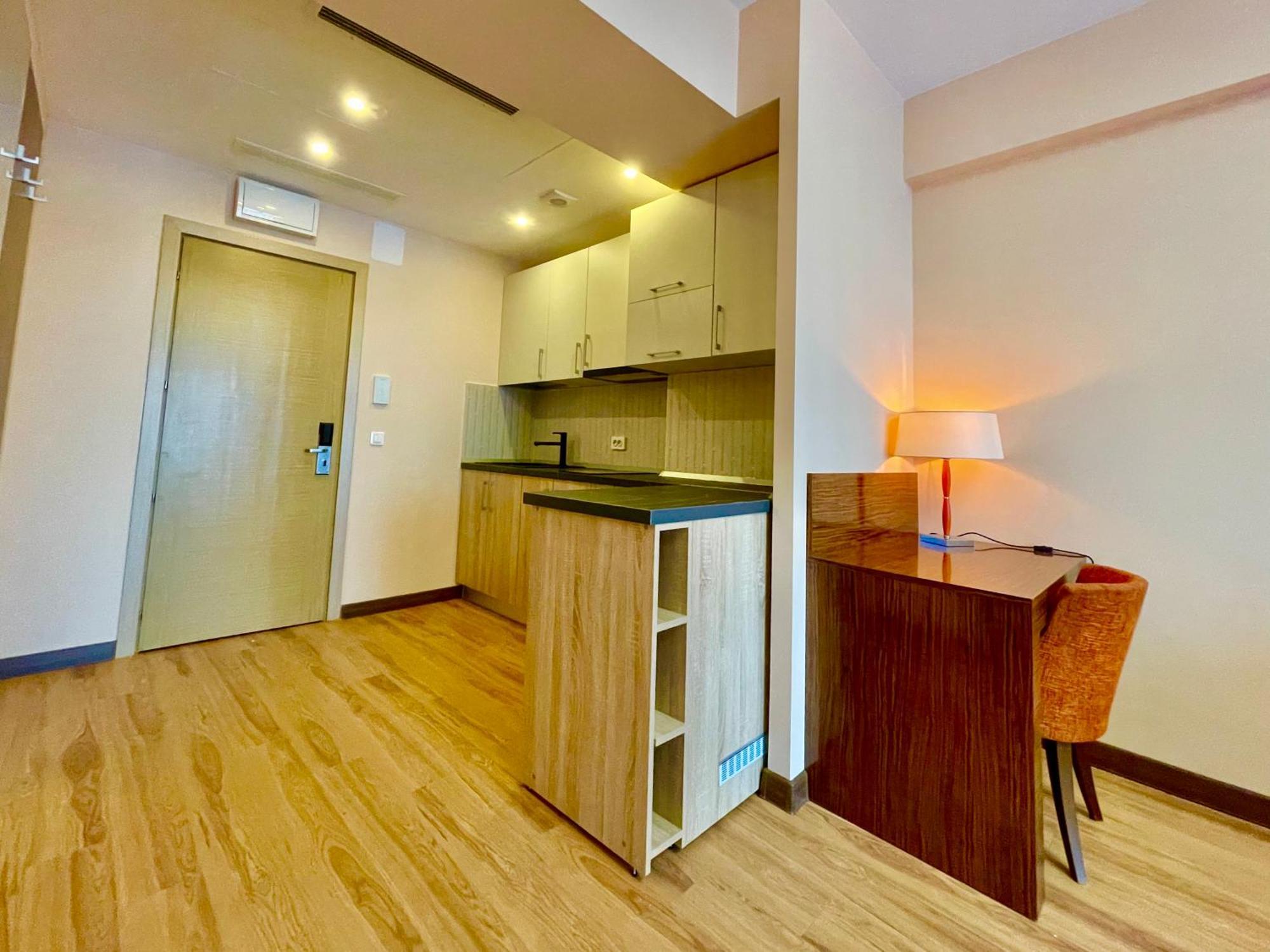 Royal Studio Apartment With A Perfect View - Yamaluxe Boekarest Buitenkant foto